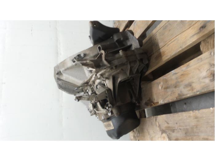 Gearbox from a Renault Kangoo Express (FW) 1.5 dCi 70 2010