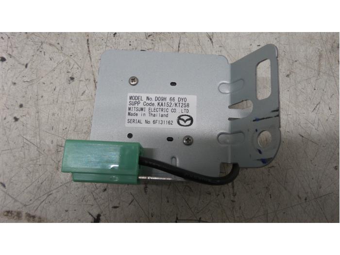 Używane Antena GPS Mazda CX-3 (DJ/DK) 2.0 SkyActiv-G 120 Cena € 50,00 Procedura marży oferowane przez Autodemontage van de Laar