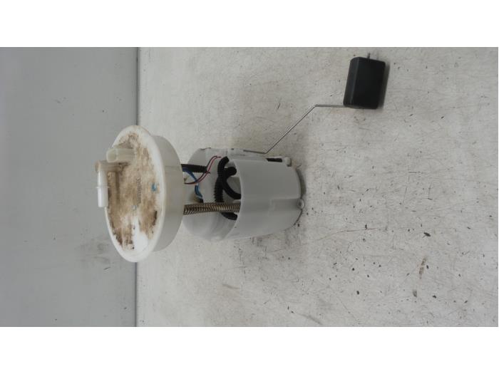 Usagé Pompe à carburant Mazda CX-3 (DJ/DK) 2.0 SkyActiv-G 120 Prix € 100,00 Règlement à la marge proposé par Autodemontage van de Laar