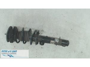 Used Front shock absorber rod, left Mini Mini (R56) 1.6 16V Cooper Price € 70,00 Margin scheme offered by Autodemontage van de Laar