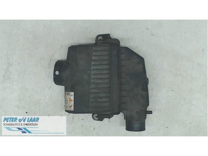 Gebrauchte Luftfiltergehäuse Renault Twingo II (CN) 1.2 16V GT TCE Preis € 50,00 Margenregelung angeboten von Autodemontage van de Laar