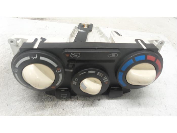 Heater control panel from a Nissan Micra (K12) 1.2 16V 2006