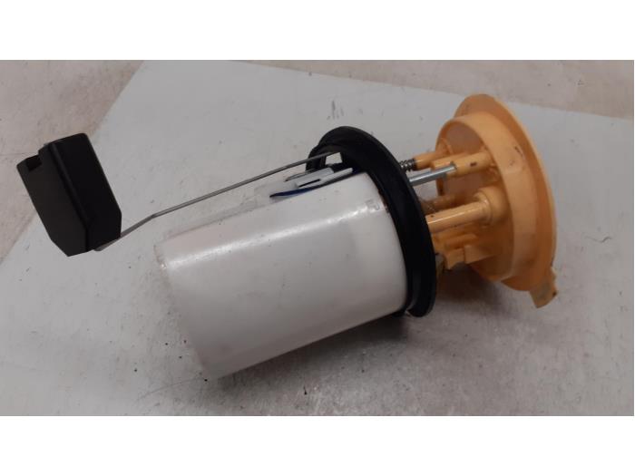 Usagé Pompe d'injection Volkswagen Passat Variant (365) 2.0 TDI 16V 135 Prix sur demande proposé par Autodemontage van de Laar