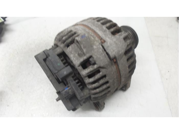 Dynamo from a Renault Kangoo Express (FW) 1.5 dCi 70 2011