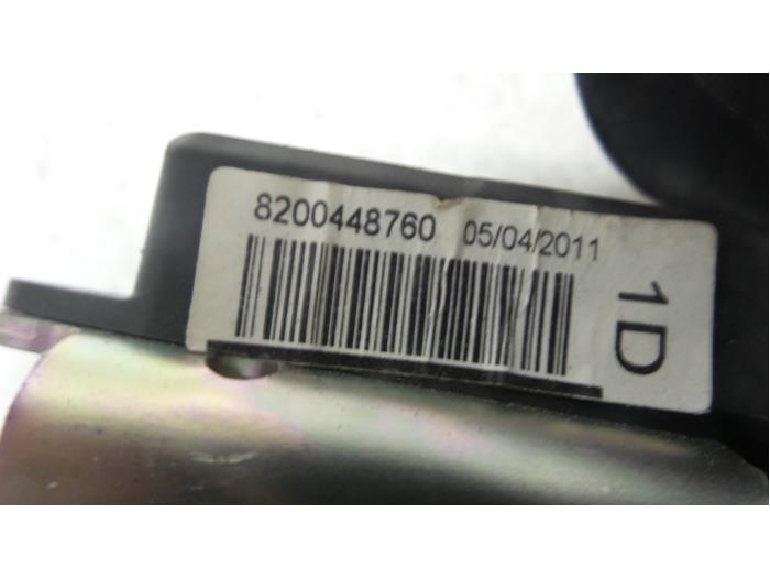 Front seatbelt, right from a Renault Kangoo Express (FW) 1.5 dCi 70 2011