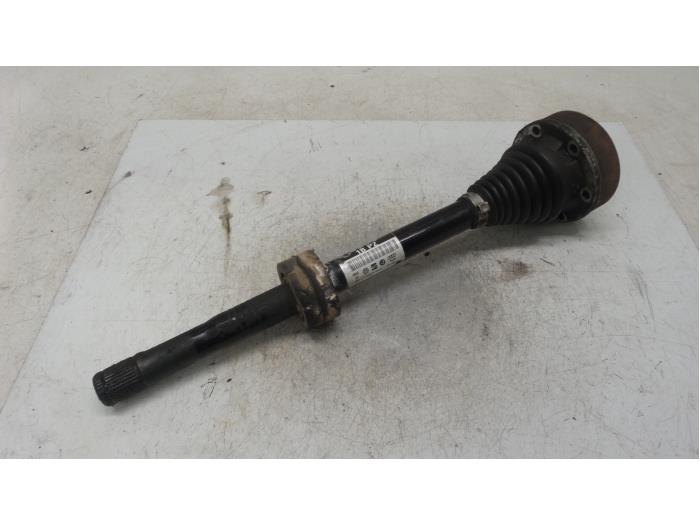 Front drive shaft, left from a Volkswagen Golf 2014