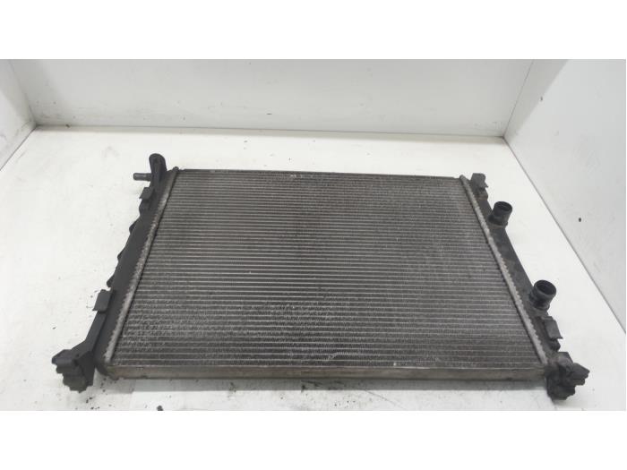 Usagé Radiateur Renault Scénic II (JM) 1.5 dCi 105 Prix € 35,00 Règlement à la marge proposé par Autodemontage van de Laar