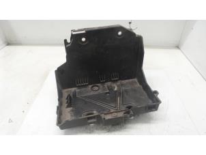 Used Battery box Renault Kangoo Express (FW) 1.6 Price on request offered by Autodemontage van de Laar