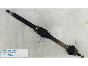 Used Front drive shaft, right Ford Focus 2 Wagon 1.6 TDCi 16V 90 Price € 70,00 Margin scheme offered by Autodemontage van de Laar