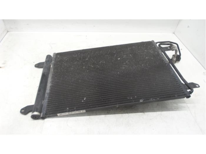 Usagé Radiateur clim Skoda Octavia Combi (1Z5) 1.6 TDI Greenline Prix € 70,00 Règlement à la marge proposé par Autodemontage van de Laar