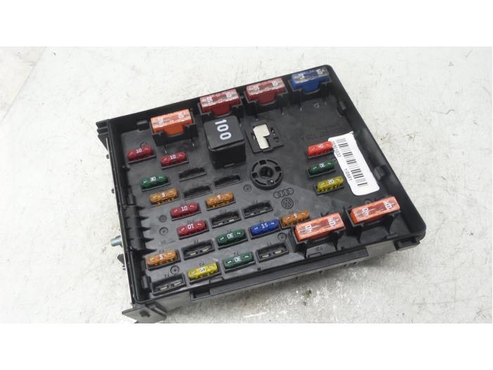 Fuse box Volkswagen CC - 3C0937125A - Peter v.d. Laar Onderdelen