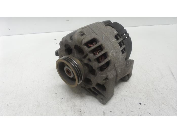 Gebrauchte Dynamo Renault Twingo (C06) 1.2 16V Preis € 50,00 Margenregelung angeboten von Autodemontage van de Laar