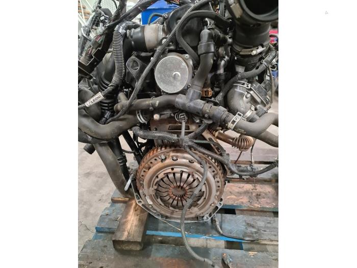 Engine from a Renault Clio IV (5R) 1.5 dCi 90 FAP 2016