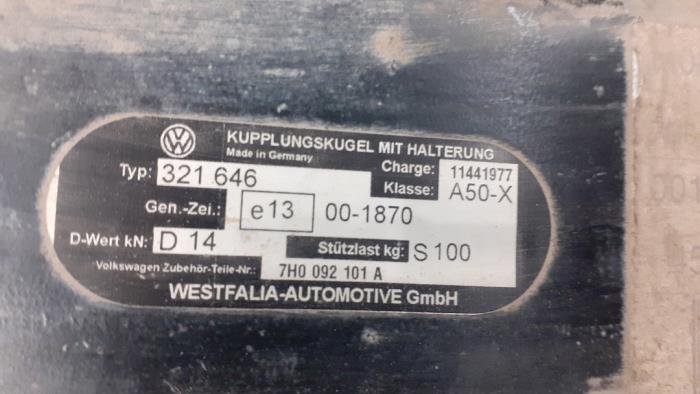 Hak holowniczy z Volkswagen Transporter T5 2.0 BiTDI DRF 2014