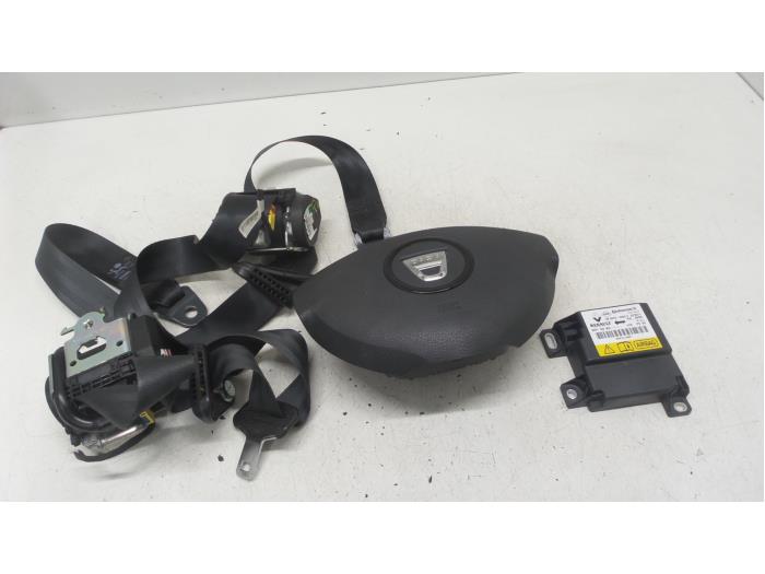 Airbag set+module from a Dacia Duster (HS) 1.5 dCi 2011