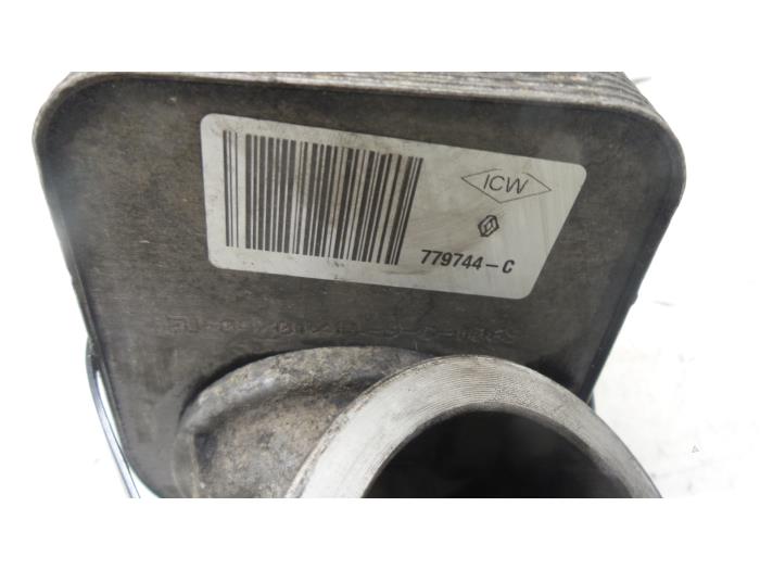 Oil cooler from a Dacia Duster (HS) 1.5 dCi 2011