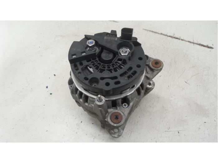 Used Dynamo Volkswagen Scirocco (137/13AD) Price € 150,00 Margin scheme offered by Autodemontage van de Laar