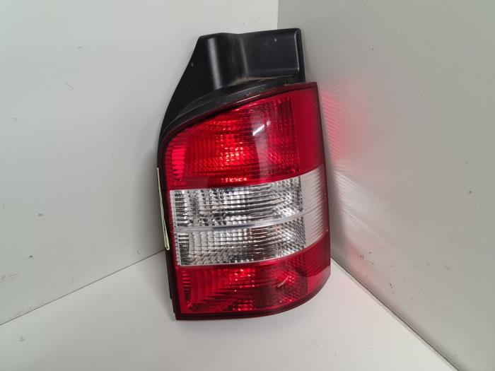 Rücklicht rechts van een Volkswagen Transporter T5 2.0 TDI BlueMotion 2015