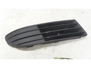 Used Front bumper bracket, right Volkswagen Polo IV (9N1/2/3) 1.4 16V Price on request offered by Autodemontage van de Laar