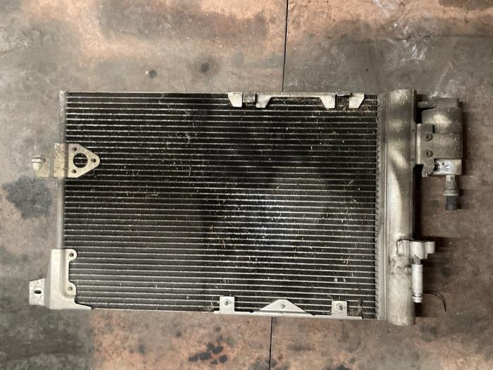 Usagé Radiateur clim Opel Zafira (F75) 1.6 16V Prix € 70,00 Règlement à la marge proposé par Autodemontage van de Laar