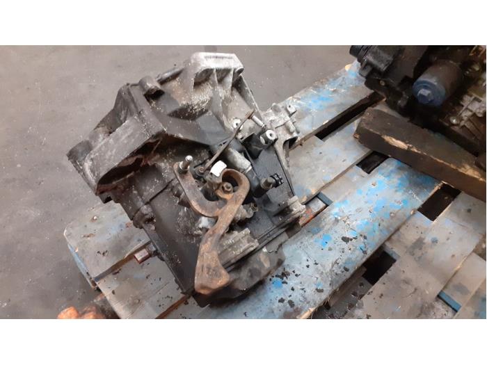 Gearbox from a Volkswagen Polo IV (9N1/2/3) 1.4 16V 2006