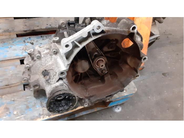Gearbox from a Volkswagen Polo IV (9N1/2/3) 1.4 16V 2006