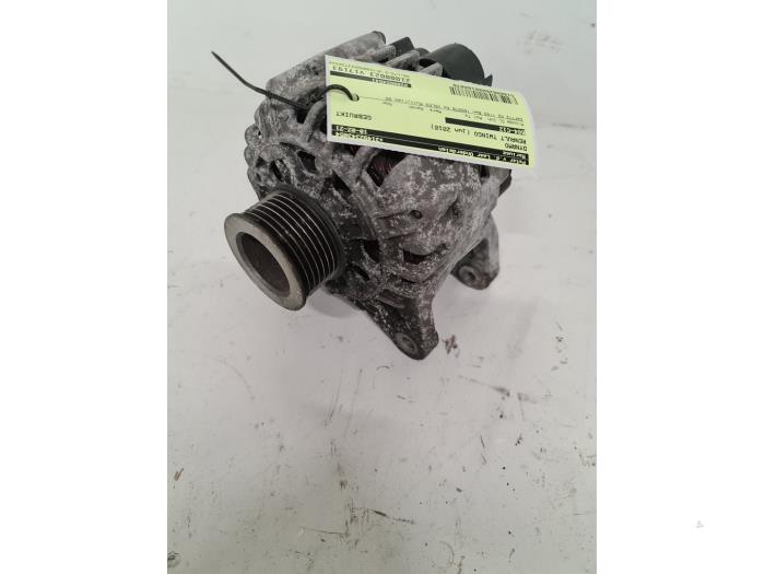 Begagnade Dynamo Renault Twingo II (CN) 1.2 16V Pris € 80,00 Marginaltabell erbjuds av Autodemontage van de Laar