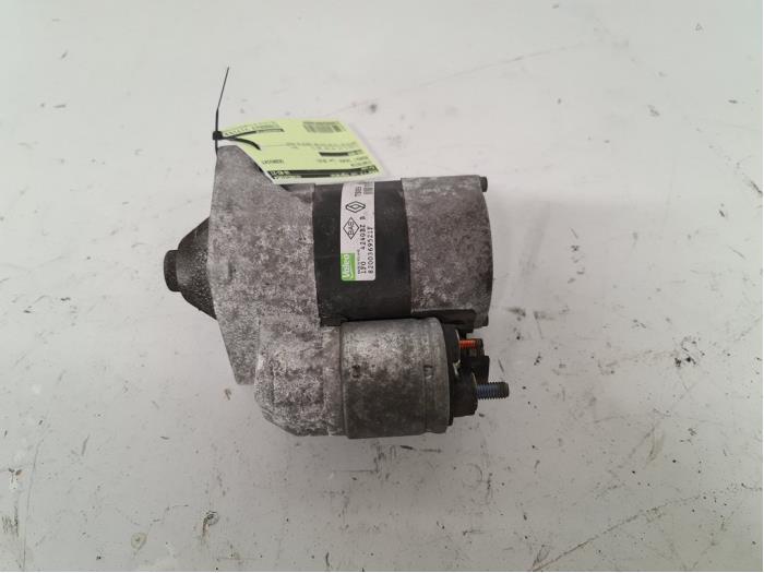 Used Starter Renault Twingo II (CN) 1.2 16V Price € 80,00 Margin scheme offered by Autodemontage van de Laar