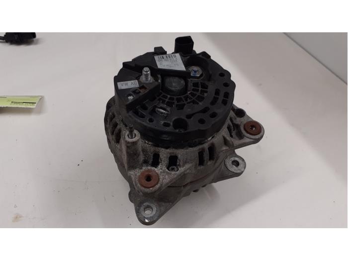 Used Dynamo Volkswagen Polo IV (9N1/2/3) 1.4 TDI 70 Price € 50,00 Margin scheme offered by Autodemontage van de Laar