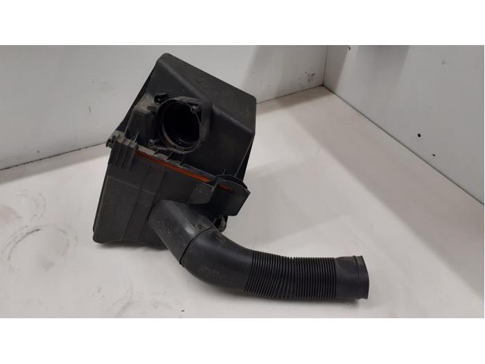 Air box from a Volkswagen Polo IV (9N1/2/3) 1.4 TDI 70 2007