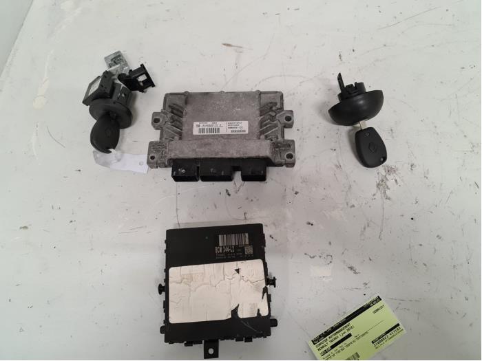 Used Engine management computer Renault Twingo II (CN) 1.2 16V Price € 250,00 Margin scheme offered by Autodemontage van de Laar