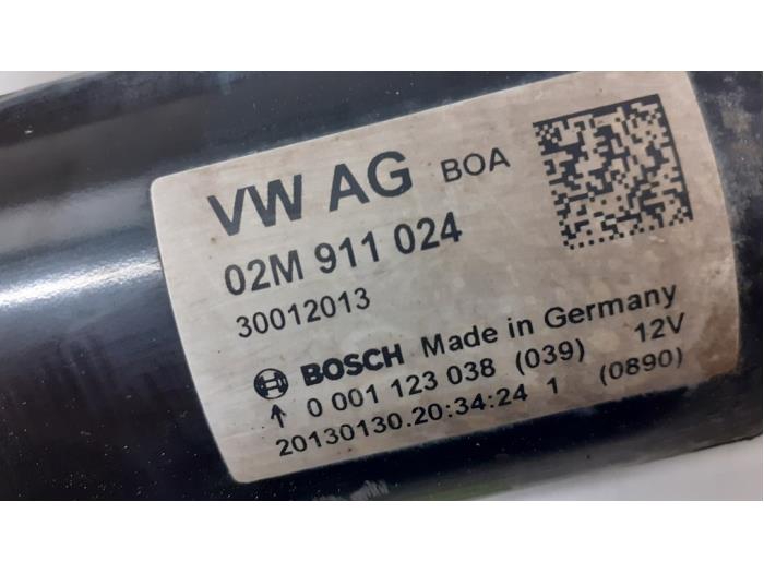 Anlasser van een Volkswagen Caddy III (2KA,2KH,2CA,2CH) 2.0 TDI 16V 2013