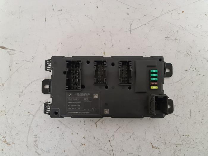 Ordenador body control de un BMW 1 serie (F20) 118i 1.5 TwinPower 12V 2018