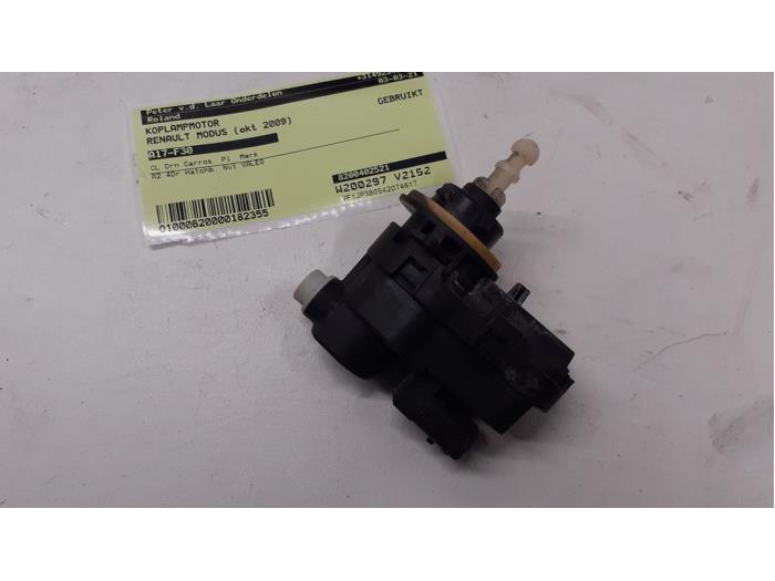 Używane Silnik reflektora Renault Modus/Grand Modus (JP) 1.5 dCi 65 FAP Cena € 15,00 Procedura marży oferowane przez Autodemontage van de Laar