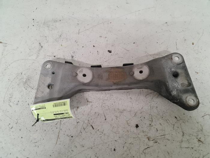 Gearbox mount from a BMW 1 serie (F20) 118i 1.5 TwinPower 12V 2018