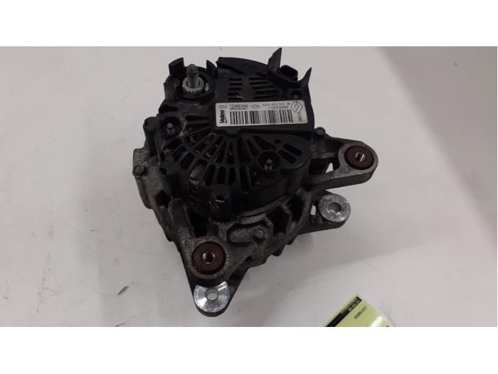 Begagnade Dynamo Renault Twingo II (CN) 1.2 16V Pris € 50,00 Marginaltabell erbjuds av Autodemontage van de Laar