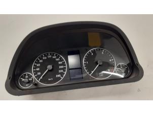 Used Odometer KM Mercedes A (W169) 2.0 A-160 CDI 16V Price € 80,00 Margin scheme offered by Autodemontage van de Laar