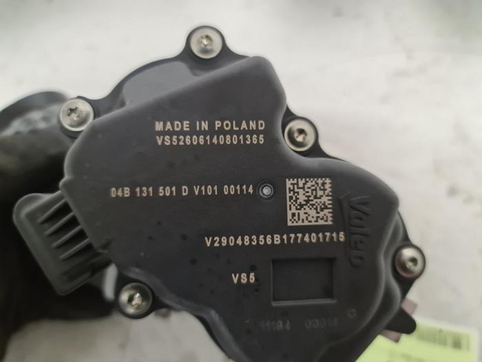 Válvula EGR de un Volkswagen Polo V (6R) 1.4 TDI DPF BlueMotion technology 2014