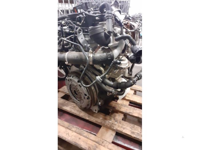 Engine from a Volkswagen Touran (5T1) 2.0 TDI 110 2016
