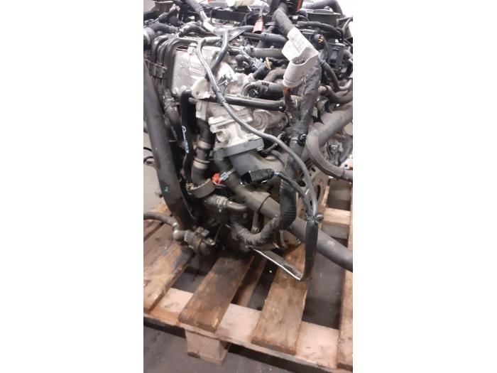 Engine from a Volkswagen Touran (5T1) 2.0 TDI 110 2016