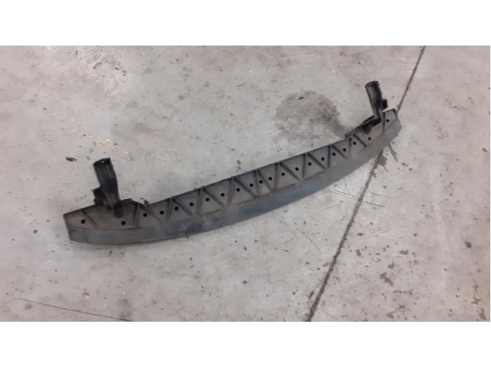 Front bumper, central component from a Volkswagen Golf Plus 2007