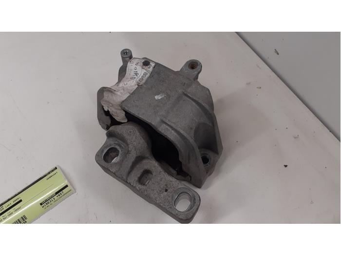 Engine mount Seat Altea (5P1), 2004 / 2015 2.0 FSI 16V, MPV, Petrol, 1.984cc, 110kW (150pk), FWD, BLR; BLY; BVY; BVZ, 2004-05 / 2009-03, 5P1 (Used)