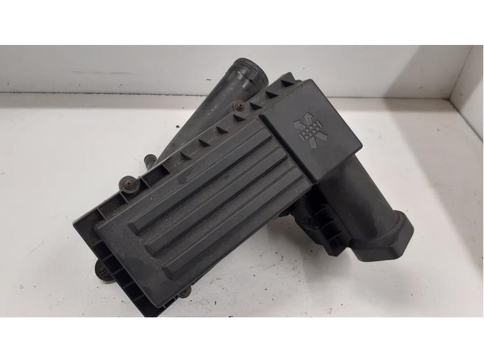 Begagnade Luftfilterhus Volkswagen Golf Plus (5M1/1KP) 1.9 TDI 105 Pris € 40,00 Marginaltabell erbjuds av Autodemontage van de Laar