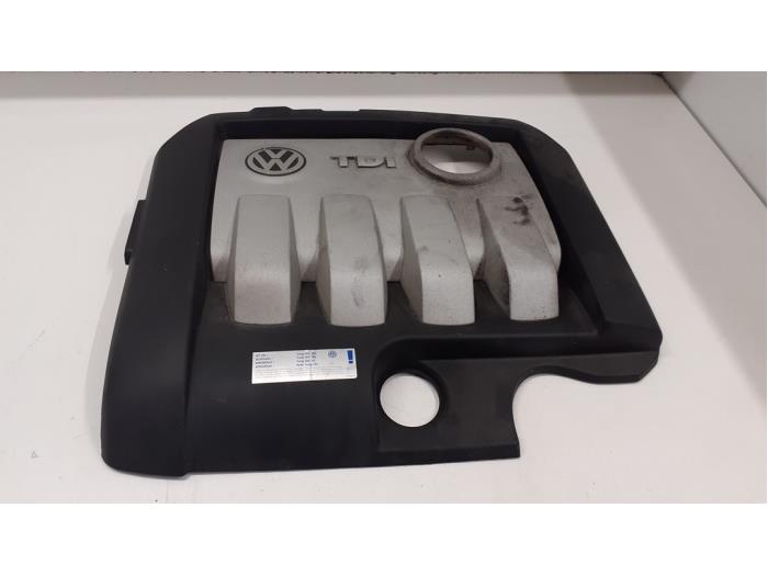 Engine protection panel from a Volkswagen Golf Plus (5M1/1KP) 1.9 TDI 105 2005