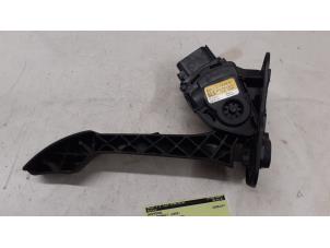 Used Accelerator pedal Ford Mondeo III Price € 50,00 Margin scheme offered by Autodemontage van de Laar