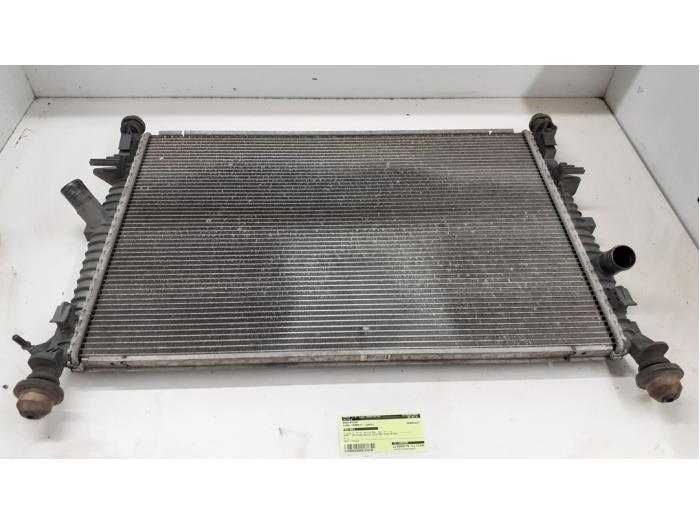Usagé Radiateur Ford Mondeo III Prix € 35,00 Règlement à la marge proposé par Autodemontage van de Laar