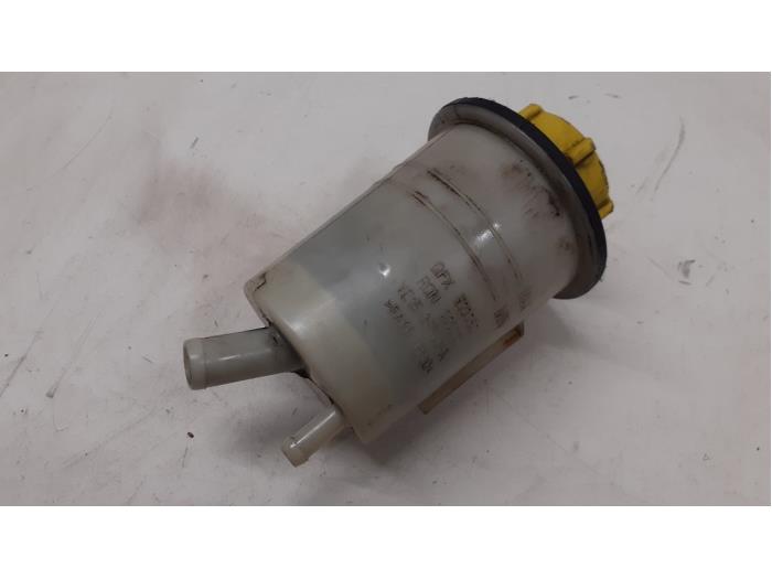 Begagnade Styrservotank Ford Mondeo III Pris € 15,00 Marginaltabell erbjuds av Autodemontage van de Laar
