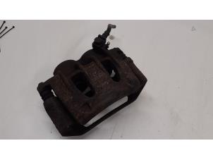 Used Front brake calliper, left Ford Mondeo III Price € 50,00 Margin scheme offered by Autodemontage van de Laar