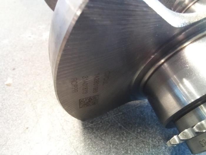 Crankshaft Volvo V40 2.0 D4 16V - 31401873 D4204T14