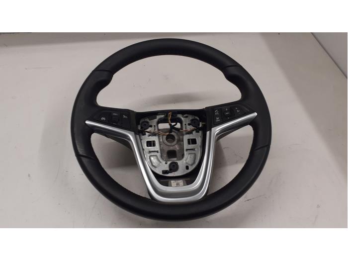 Begagnade Ratt Opel Ampera-e 1.4 16V Pris € 100,00 Marginaltabell erbjuds av Autodemontage van de Laar